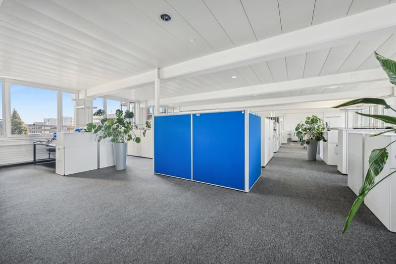 3 months' rent free for renovated office space with flexible room structure (5)