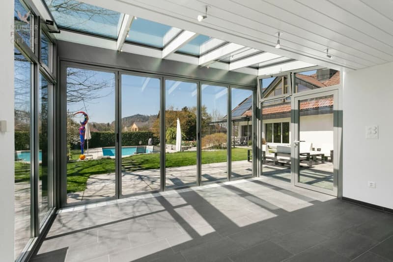 Elegant single-family house with a dreamy garden and pool idyll (8)