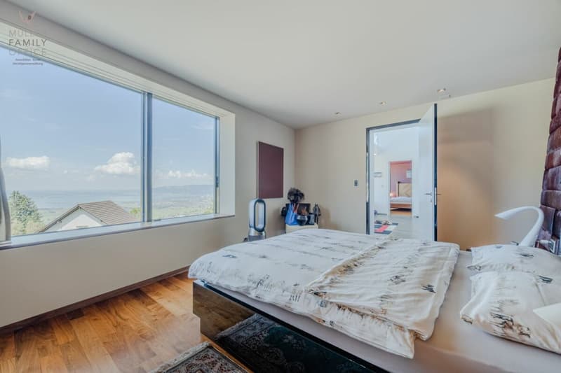 Dreamlike luxury designer villa with fantastic lake view and separate apartment (11)
