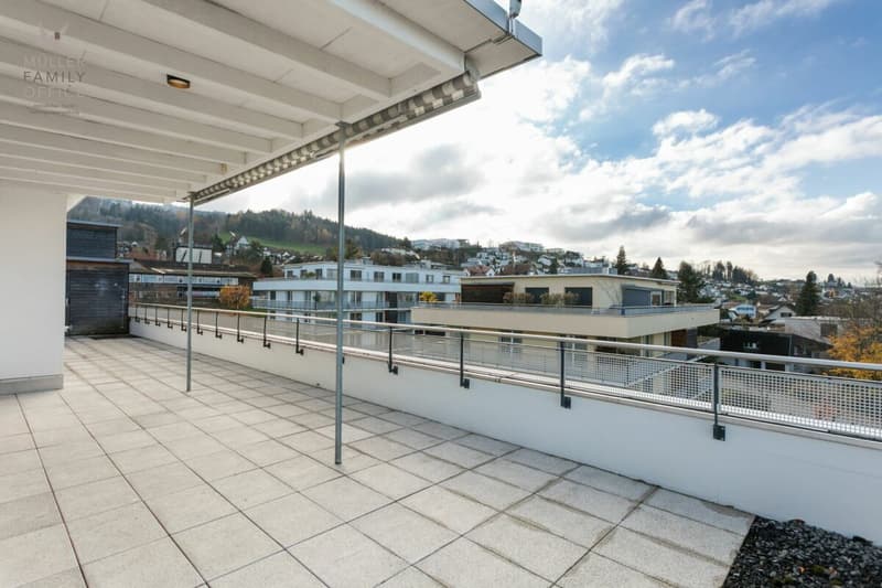 Élégance paisible avec vue - Appartement en attique de 5 1/2 pièces avec vue sur le lac de Constance (6)