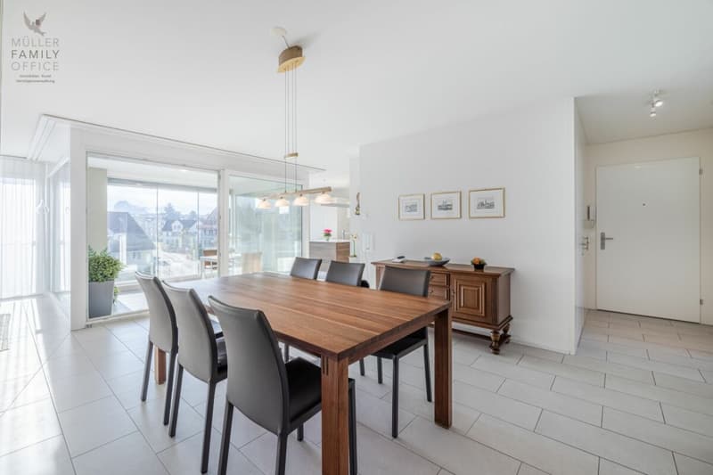 Beautiful and very well-maintained 4 1/2 room apartment in the "Alti Moschti" development (6)