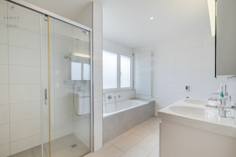 Beautiful and very well-maintained 4 1/2 room apartment in the "Alti Moschti" development (12)