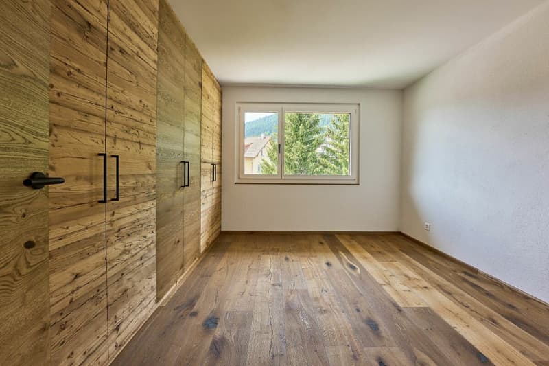 High-quality, newly renovated 3.5-room apartment in Alpenchic style with panoramic views (7)