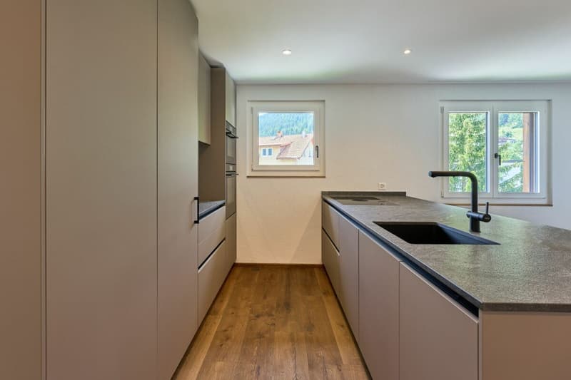 High-quality, newly renovated 3.5-room apartment in Alpenchic style with panoramic views (6)