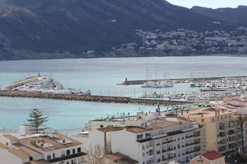 Villa Altea in Alicante (Spanien) - feinstes Wohnen auf 3 Etagen (2)