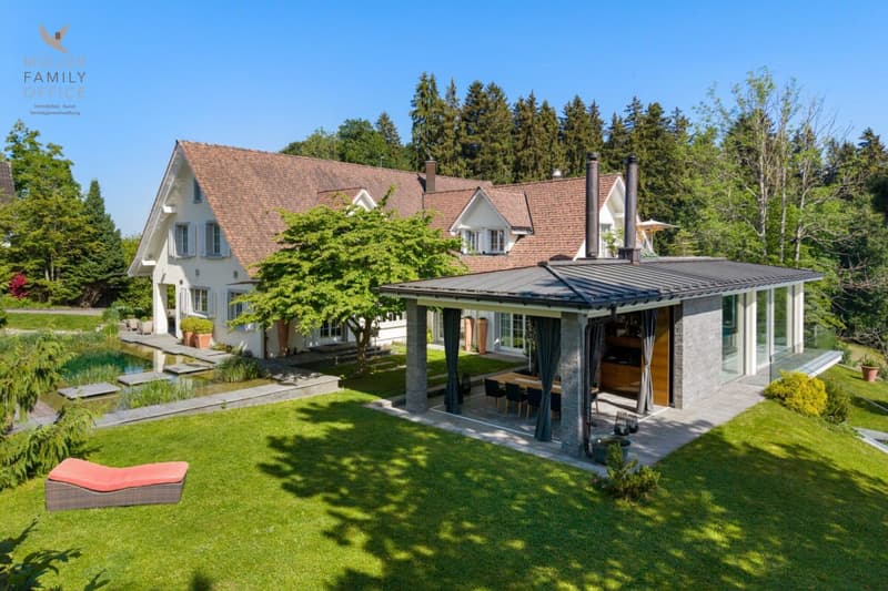 Luxuriöse Panorama-Villa mit Aussenpool, Wellnessoase und traumhaftem Weitblick (7)