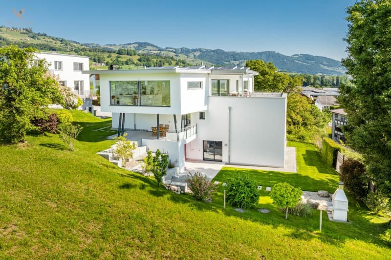 Exklusives 6 1/2 Zimmer-Einfamilienhaus mit hochwertiger Ausstattung (2)