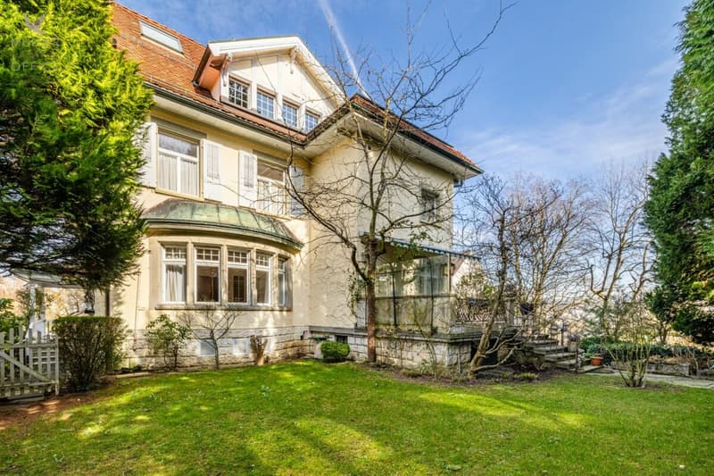 Villa Art Nouveau représentative (avec 4 appartements) dans un emplacement privilégié sur Rosenberg (1)