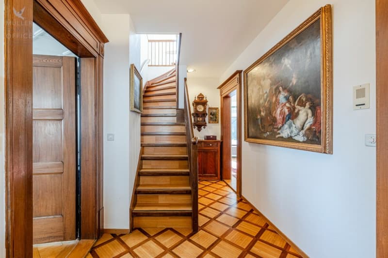 Villa Art Nouveau représentative (avec 4 appartements) dans un emplacement privilégié sur Rosenberg (8)
