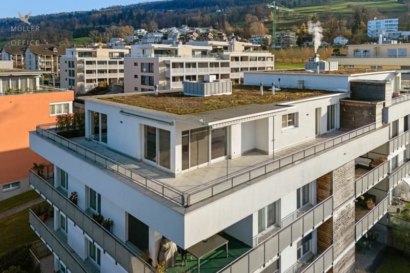 Élégance calme avec vue - Appartement en attique de 5 1/2 pièces avec vue sur le lac de Constance (2)