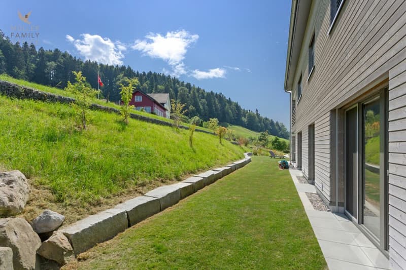 Wohnen wie im Einfamilienhaus - Exklusive 4 1/2 Zimmer-Gartenwohnung mit schöner Seesicht, viel Privatsphäre und hochwertigem Ausbau (4)