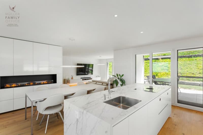 Wohnen wie im Einfamilienhaus - Exklusive 4 1/2 Zimmer-Gartenwohnung mit schöner Seesicht, viel Privatsphäre und hochwertigem Ausbau (10)