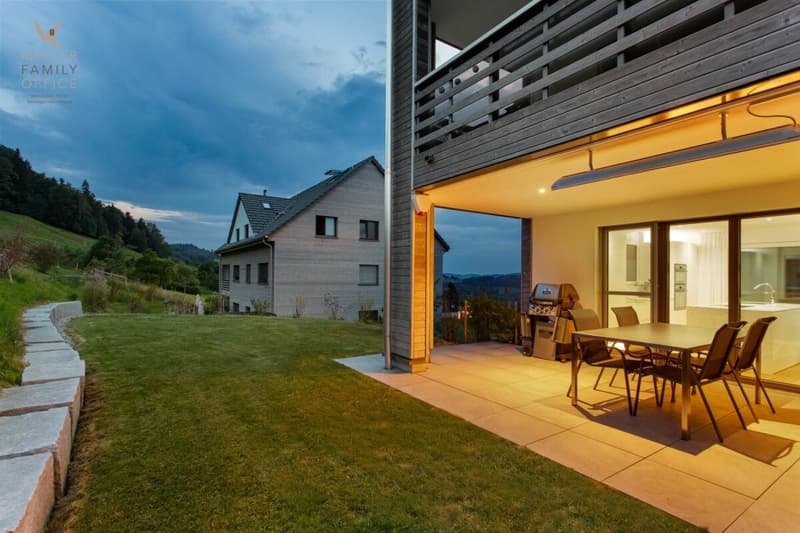 Vivere come in una casa unifamiliare - Appartamento di giardino esclusivo 4 1/2 locali con bella vista sul lago, molta privacy e costruzione di alta qualità (4)