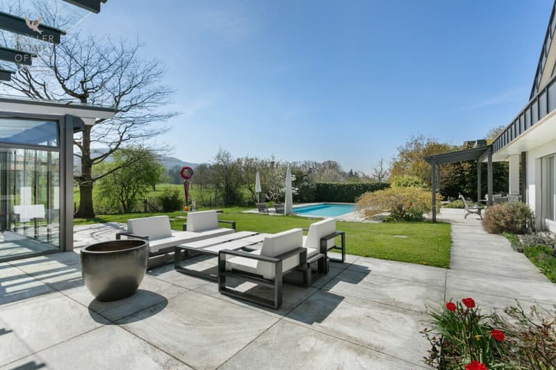 Elegantes Einfamilienhaus mit traumhafter Gartenanlage und Poolidylle (7)