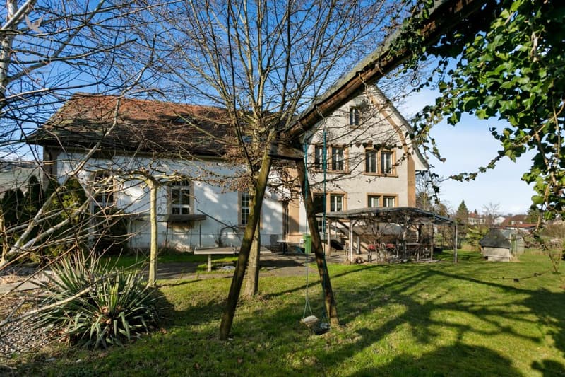 Aussergewöhnliches Einfamilienhaus (ehemaliges Kirchlein) an ruhiger Lage mit viel Entwicklungspotenzial (Mehrgenerationenhaus möglich) (9)