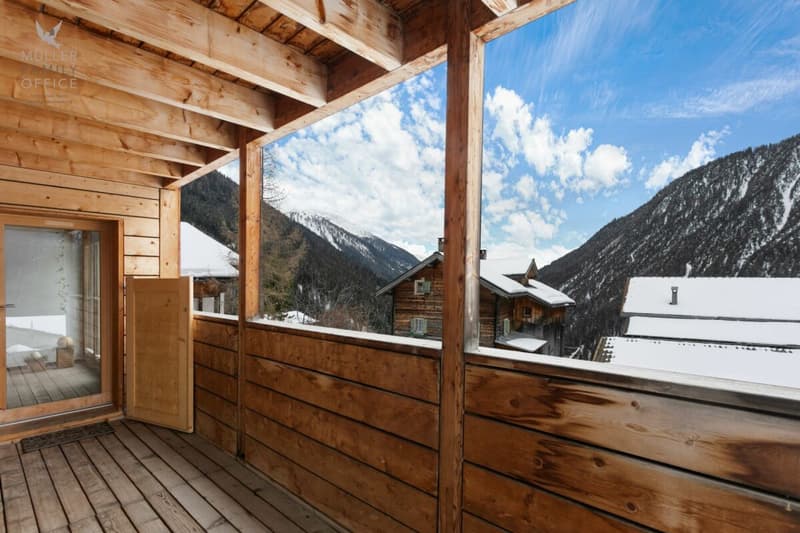 Stilvolles Holzhaus mit alpinem Charme und nachhaltigem Wohn- und Energiekonzept (3)