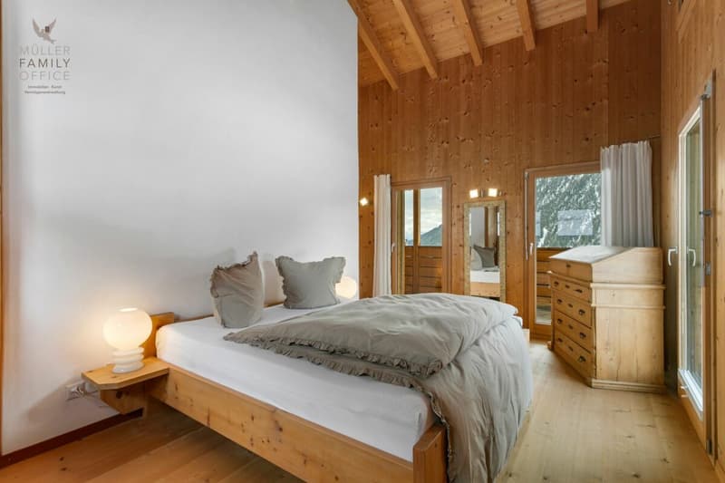 Stilvolles Holzhaus mit alpinem Charme und nachhaltigem Wohn- und Energiekonzept (9)