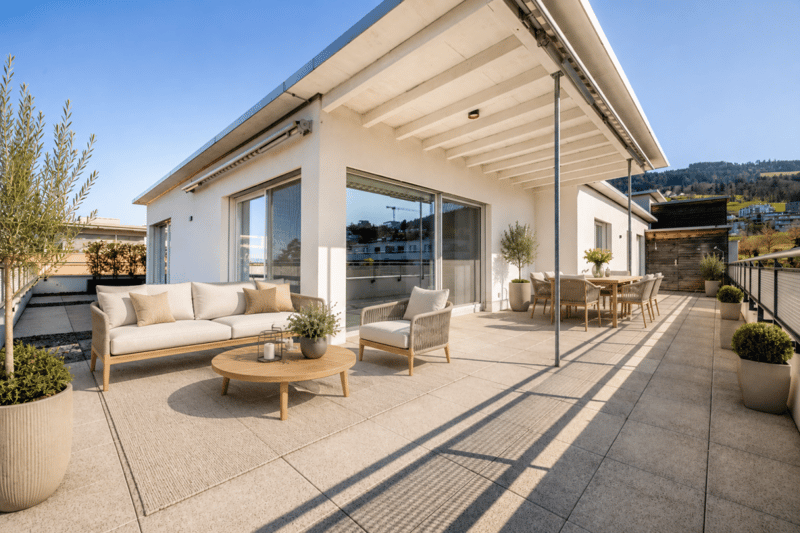 Ruhige Eleganz mit Aussicht - 5 1/2 Zimmer-Attika-Wohnung mit Blick auf den Bodensee (1)