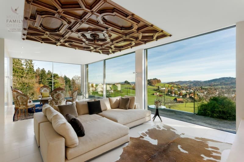 Luxuriöse Panorama-Villa mit Aussenpool, Wellnessoase und traumhaftem Weitblick (9)