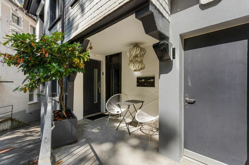 Urbanes Einfamilienhaus mit Atelier nahe Altstadt und Mülenenschlucht (2)