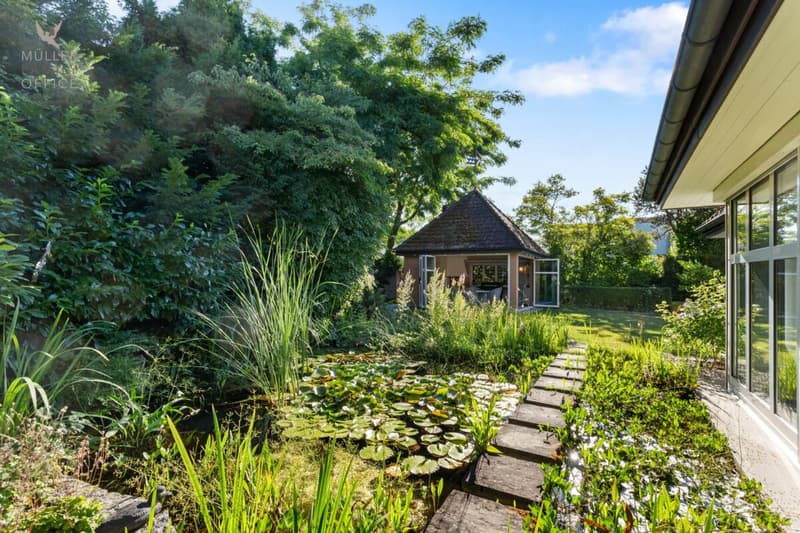 Traumhafte Landhausvilla mit Pool und idyllischer Gartenanlage (6)