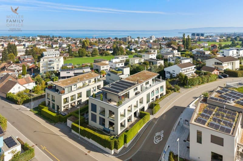 Neuwertige 5 1/2 Zimmer-Attika-Maisonettewohnung mit traumhafter Seesicht (4)