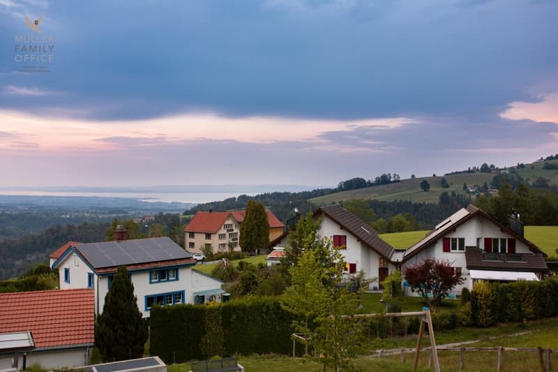 Wohnen wie im Einfamilienhaus - Exklusive 4 1/2 Zimmer-Gartenwohnung mit schöner Seesicht, viel Privatsphäre und hochwertigem Ausbau (4)
