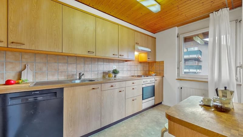 35-Zimmer-Wohnung-in-Langnau-iE-Kuche.jpg