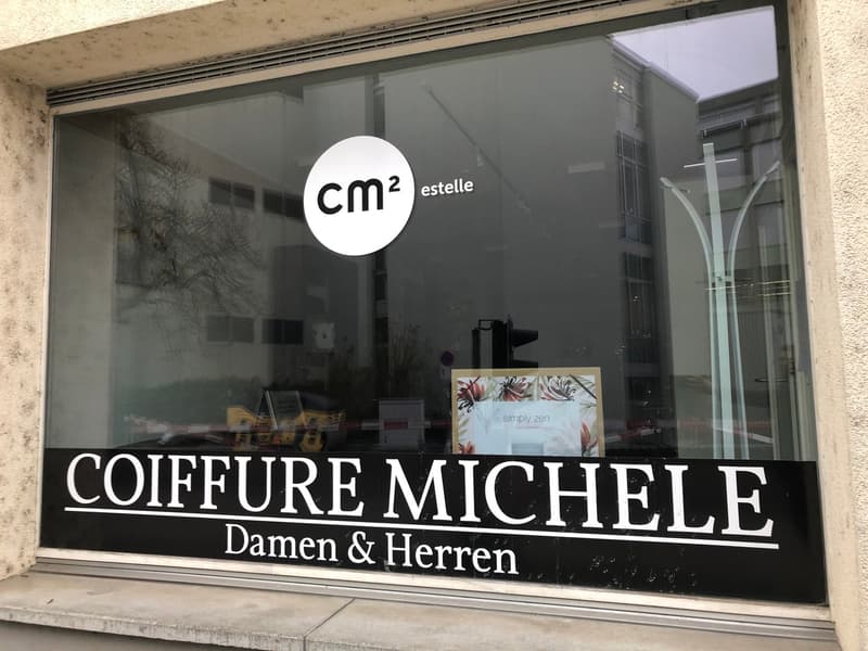 Local commercial avec vitrine à louer en centre-ville (2)