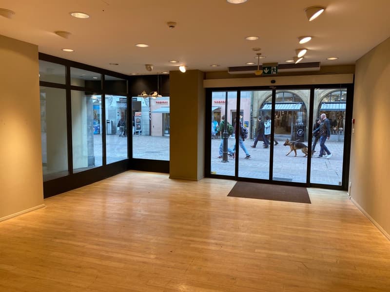 Spazio di vendita in posizione attraente a Schaffhausen (2)