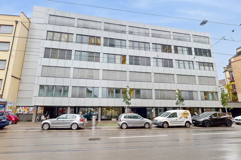 Ihre neue Praxis-/Bürofläche im Zentrum von Kleinbasel, 5. OG (8)