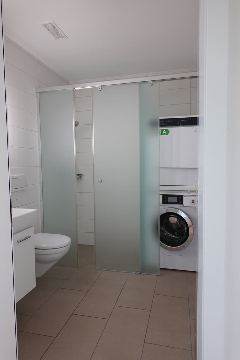 Dusche mit Waschturm