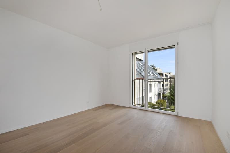 Appartement moderne de 3,5 pièces avec balcon et garage à Zürich-Seebach (7)
