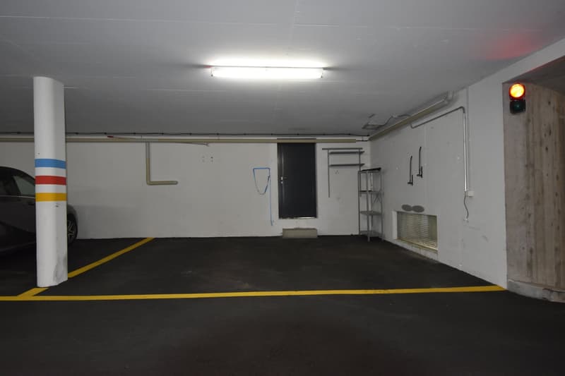 3 individual parking spaces and 1 motorcycle parking space for rent (1)