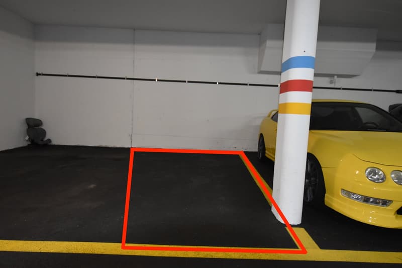 3 individual parking spaces and 1 motorcycle parking space for rent (2)