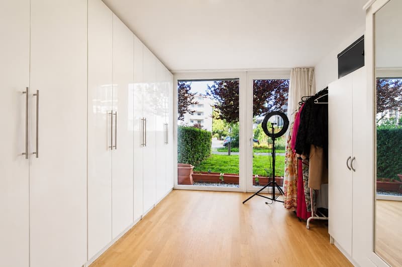 Grosszügige und ruhig gelegene 3.5-Zimmer-Gartenwohnung mit Tiefgaragenplatz (13)