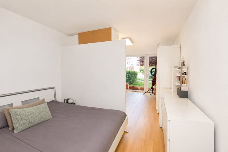 Grosszügige und ruhig gelegene 3.5-Zimmer-Gartenwohnung mit Tiefgaragenplatz (12)