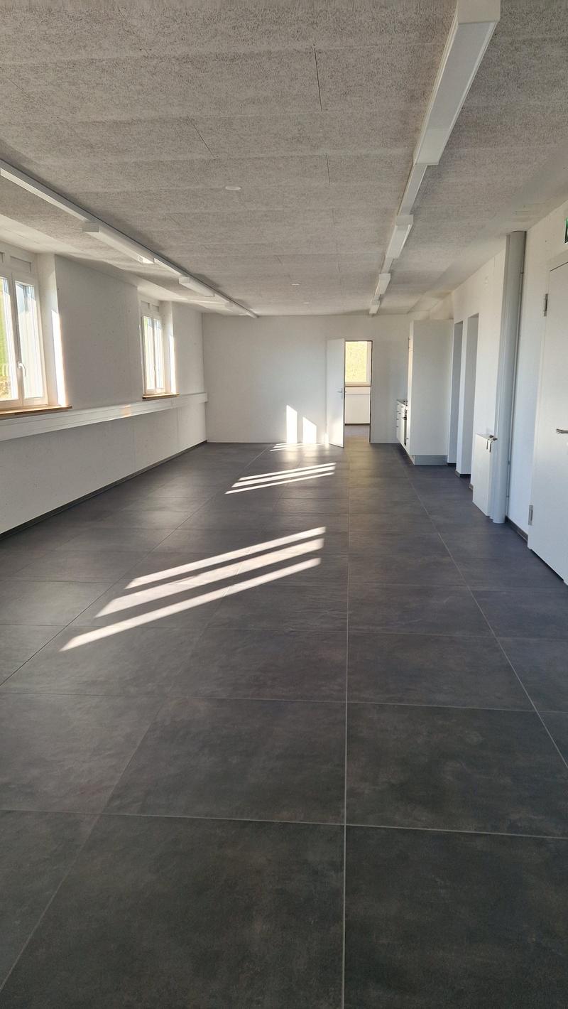 Spazio commerciale per ufficio, studio, servizi etc. (2)