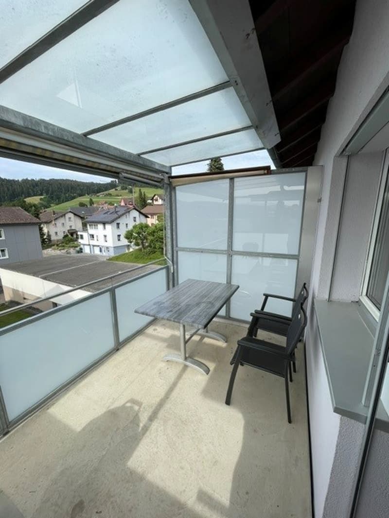Incantevole appartamento di 3.5 locali con balcone e vista splendida a Grosshöchstetten (8)