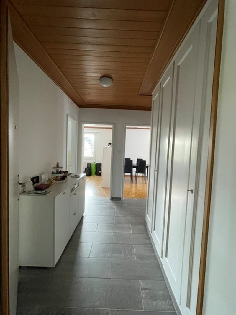 Incantevole appartamento di 3.5 locali con balcone e vista splendida a Grosshöchstetten (3)