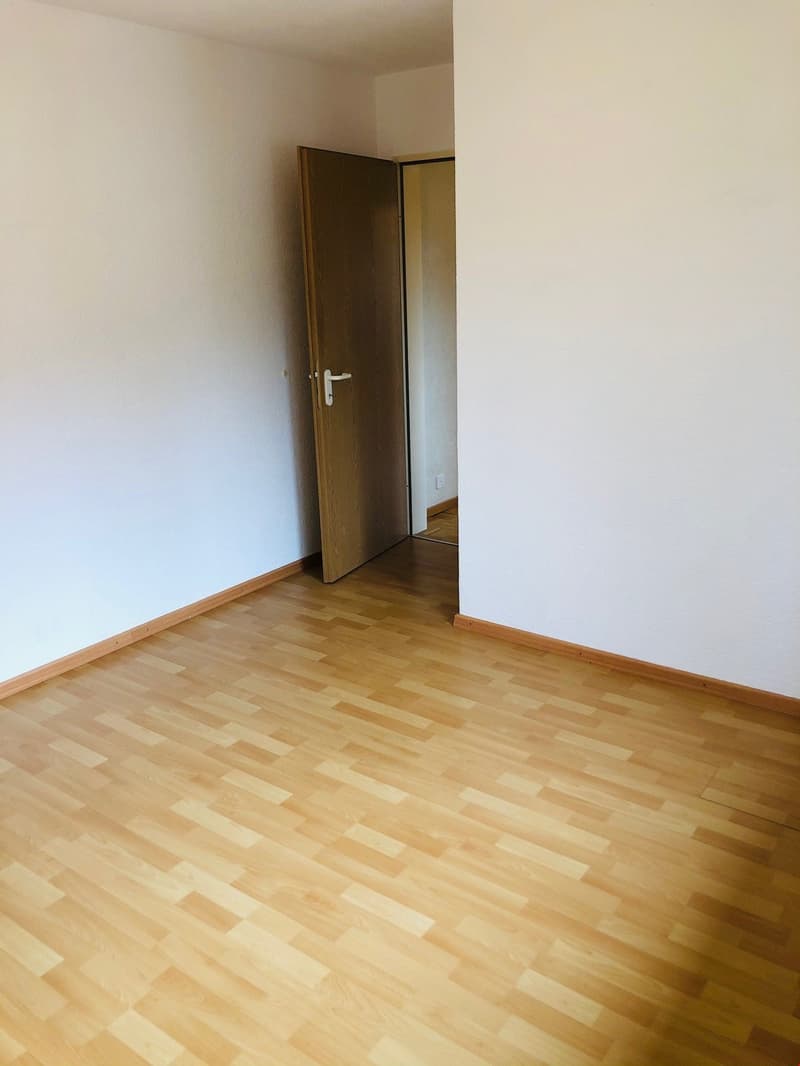 4.5 Zimmer Wohnung mit Balkon und Aussicht (12)