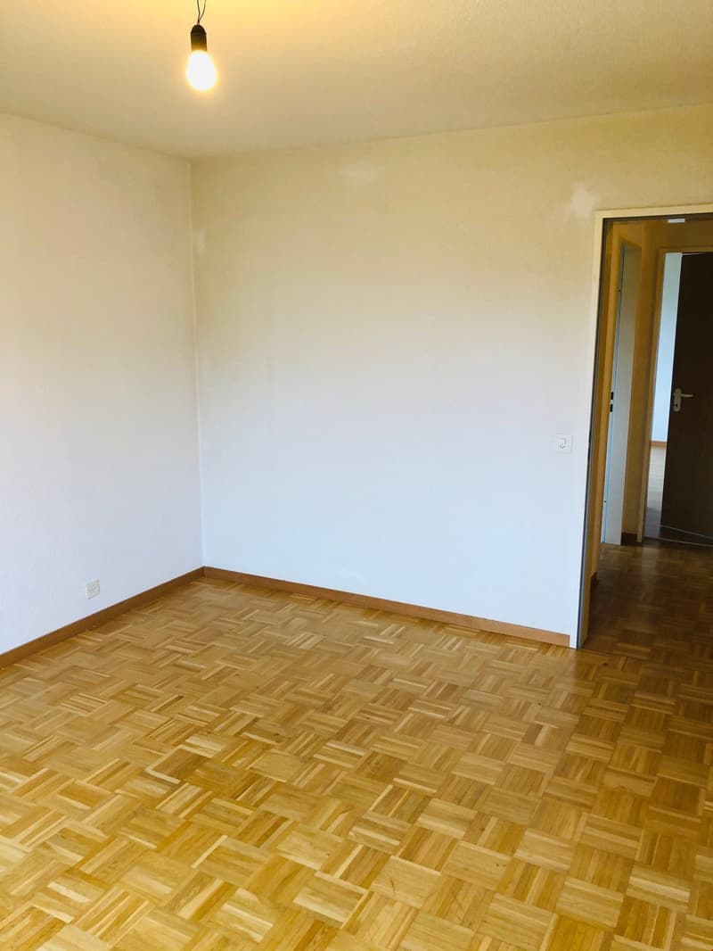 4.5 Zimmer Wohnung mit Balkon und Aussicht (13)