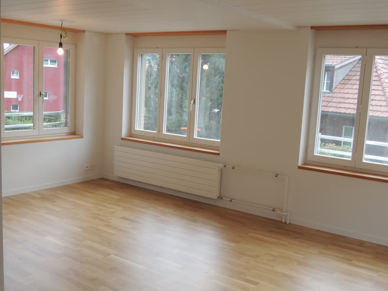 Charmante 2.5-Zimmer-Wohnung mit Balkon in Zollbrück (8)