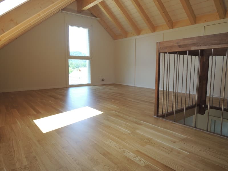 Helle 5.5-Zimmer-Wohnung mit Charme und Blick ins Grüne (11)