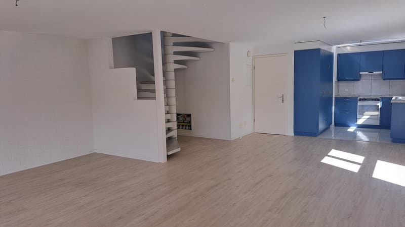 Gepflegte Maisonette-Wohnung auf 3 Etagen (3)