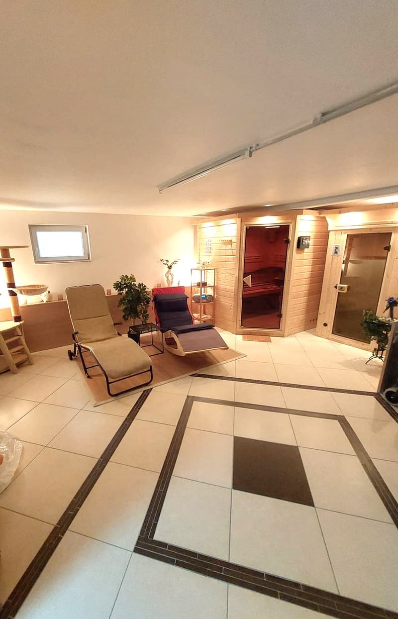 Modernes 5-Zimmer-Einfamilienhaus mit Hallenbad in Illhart (14)