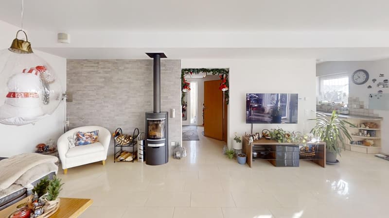Modernes 5-Zimmer-Einfamilienhaus mit Hallenbad in Illhart (6)