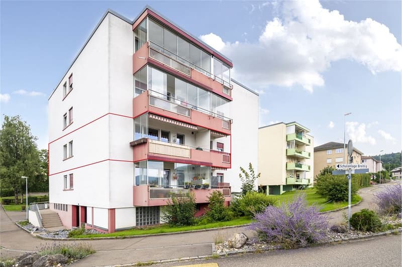 Der Traum vom Eigenheim wird möglich: praktische 6-Zimmer-Wohnung mit Balkon (4)