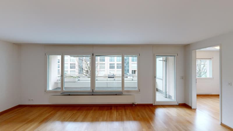 Wunderbare 6.5-Zimmer-Wohnung mit Balkon in Füllinsdorf (1)