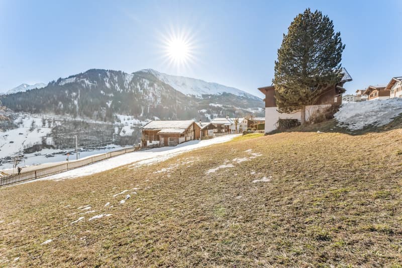 714 m² de terrain à bâtir avec projet de maison multifamiliale à Sumvitg (7)